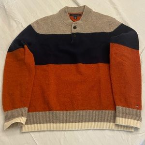 Men’s Tommy Hilfiger wool fall sweater. Size large
